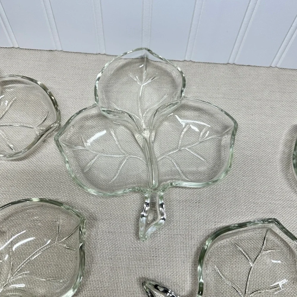 Vintage Leaf Glass Bowls‎ Set of 5 Clear Clover Shape Excellent Condition 8 Inch
